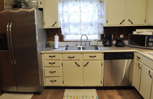Cleveland Park House | 3-bedroom vacation home just 4 minutes to Nissan Stadium