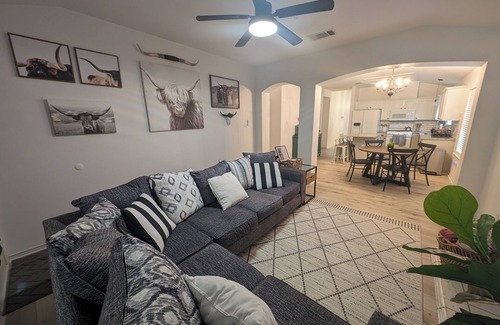 Leander House | 3-bedroom vacation home just 18 minutes from Lake Travis