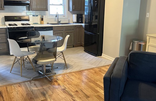 Speedway House | 3-bedroom vacation home just 3 minutes to Indianapolis Motor Speedway