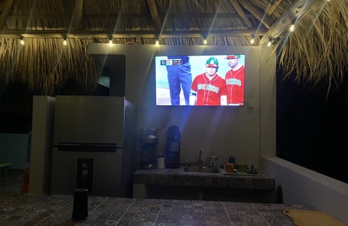 Puerto Angel Villa | 3 Bedroom Villa with Rooftop Plunge Pool, Starlink Wi-Fi