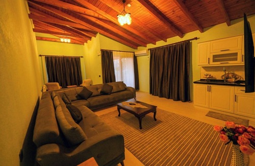 Serdivan Villa | 3-bedroom villa in lovely Serdivan with AC, WiFi