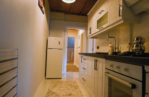 Serdivan Villa | 3-bedroom villa in lovely Serdivan with AC, WiFi