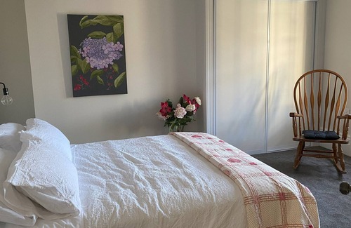 Cashmere Villa | 3 Bedroom Villa Central Cashmere, Separate Units