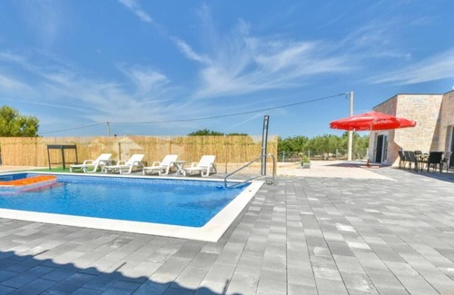 Korlat Villa | 3-bedroom villa in fantastic Korlat with heated pool