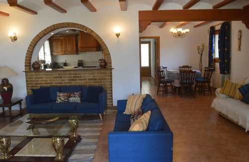 Tarraula Villa | 3 Bedroom Villa with air conditioning and large swimming pool