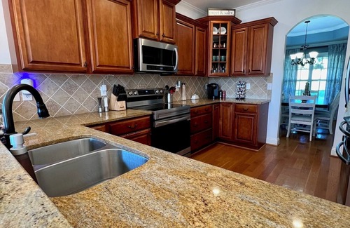 Stokes House | 3 Bedroom w/hot tub in Yadkin Wine Country Pet Friendly