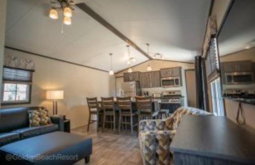 Roseneath House | 3 Bedroom Waterfront Cottage 13