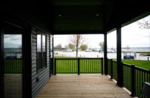 Roseneath House | 3 Bedroom Waterfront Cottage 12