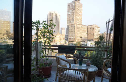 Zamalek Apartment | 3-bedroom with AC, WiFi. Zamalek, Cairo. Enchanting space for families and women