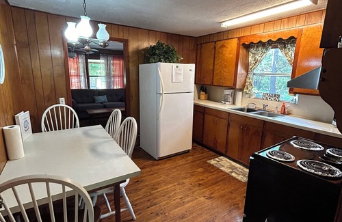Steinhatchee House | 3 bedroom wood home near the water
