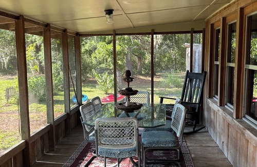 Steinhatchee House | 3 bedroom wood home near the water