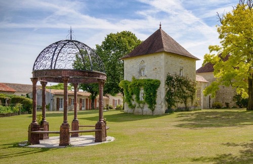 Bouin House | 3 bedroomed gite with all accommodation on ground floor levelnn