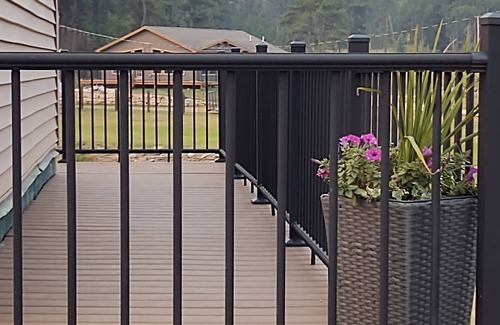 Nemo House | 3 Bedrooms, 1 den; 4 queen size beds; 2-bathroom Home in Historic Nemo