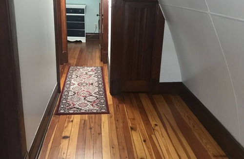 South Haven House | 3 Bedrooms, 2 Bath Easy Walk Downtown, Close to South Beach!