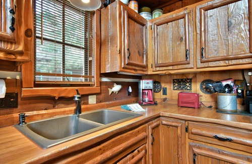 Hayward House | 3 BEDROOMS 2 BATHROOM SLEEPS 8