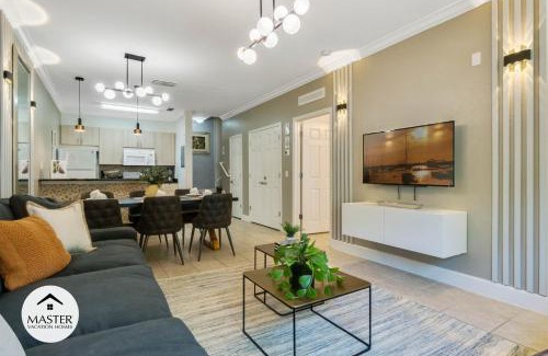 Bay Lake House | 3 Bedrooms 2 Bathrooms Lucaya Village 6-107
