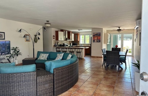 Cabezas Apartment | 3 bedrooms, 2 bathrooms, Sleeps 6.