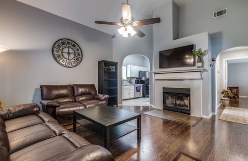 McKinney House | 3 bedrooms & 2 full bath beautiful single family home