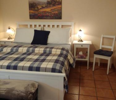 Saint-Laurent Apartment | 3 Bedrooms 3 beds near metro -2 Parking Free
