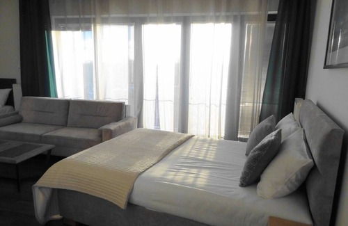 Wola Apartment | 3 bedrooms, 7 bunk beds