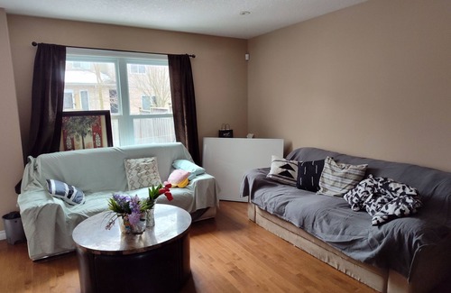 Waterloo House | 3 bedrooms and 3.5 bathroom Waterloo West Townhouse