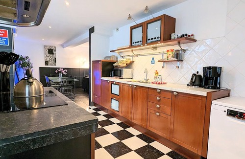 Binnenstad Apartment | 3 Bedrooms Apartment in Amsterdam City Center