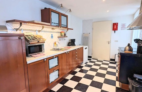 Binnenstad Apartment | 3 Bedrooms Apartment in Amsterdam City Center