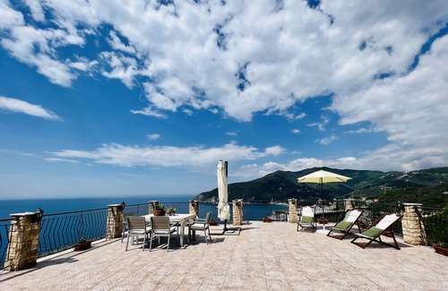 Moneglia Apartment | 3 Bedrooms Apartment in Moneglia with Sea View (CIN IT010037C2RCDL9567)