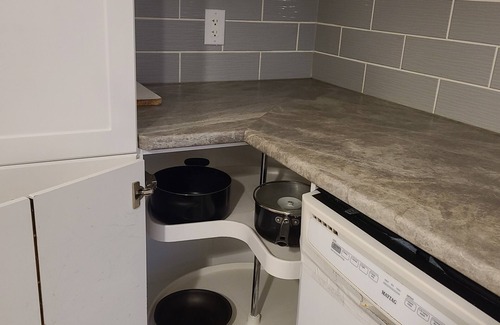East Kildonan House | 3 bedrooms apartment with 2.5 washroom in a quiet area