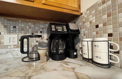Altoona House | 3 bedrooms cozy ranch house