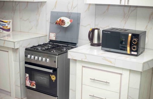 Accra Apartment | 3 bedrooms | Entire Flat | Amasaman, Accra