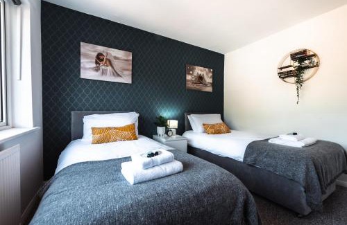 Southampton Ski Chalet | 3 Bedrooms house ideal for long Stays!