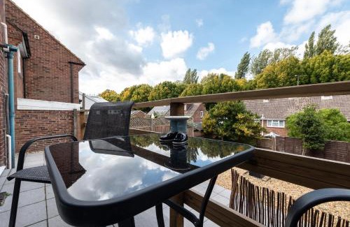 Southampton Ski Chalet | 3 Bedrooms house ideal for long Stays!