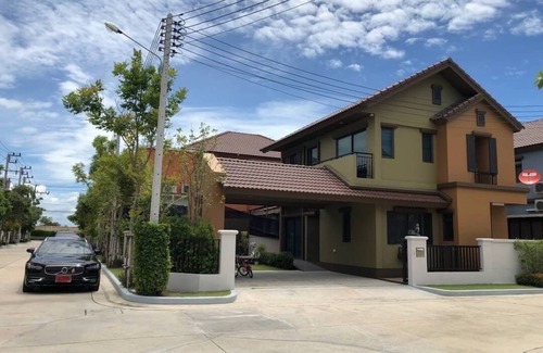 Cha-am House | 3 bedrooms house for 6-10 guests with 5mins walk to private beach