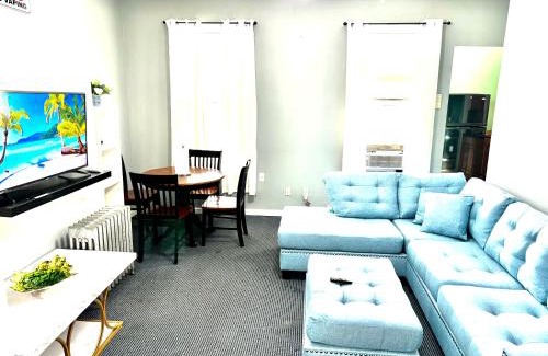 Queens Apartment | 3 Bedrooms Huge Apt in LIC, Very close to MANHATTAN