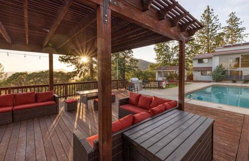 Mariposa House | 3 Bedrooms with 2 Bonus Rooms and Views! Pool with Spa