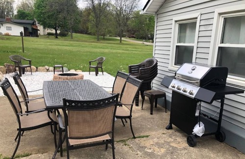 Lake Orion House | 3 Bedrooms with a Fire Pit