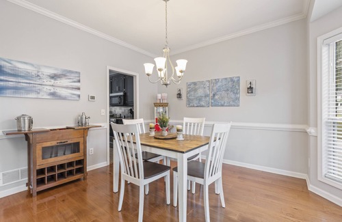 Woodstock House | 3 Beds 2 &1/2 Bath Family Home! Close to Lake Point, Braves, East Cobb Baseball