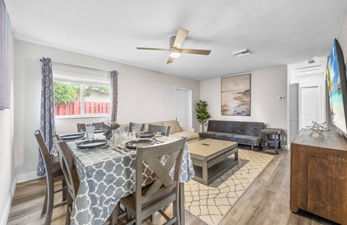 Middle River Terrace Apartment | 3 Beds/Patio/10 Mins Beach/5 Mins Las Olas/15 Mins Airport/Pets