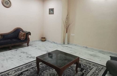 Falaknuma Apartment | 3 BHK Home, Elegant, Big @Prime Loc Hyderabad! 20 mins to the Airport