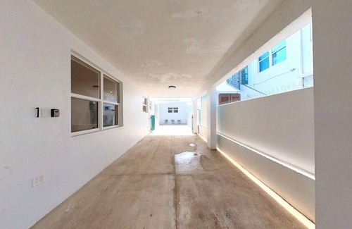 Ocean Park Apartment | 3 Blocks from the beach with backup power 3 bed- 2 bath