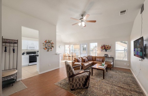 Round Rock House | 3 BR 2 Bath Home Near Dell Campus