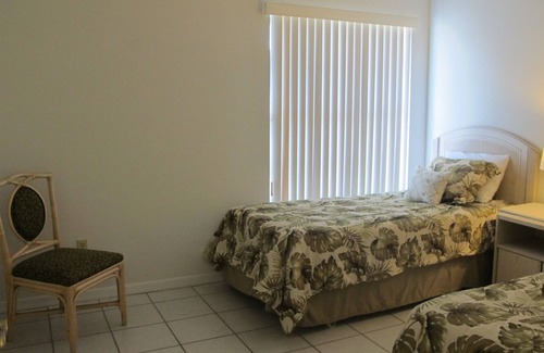 Indian Wells House | 3 BR/2 Bath Pool Home, Lake View near Disney