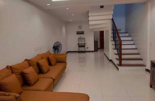Marikina House | 3 BR, 3.5 BA Townhouse. Fully furnished w/parking