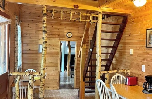 Lake Luzerne-Hadley Ski Chalet | 3 BR Adirondack Beach House with a Spacious Loft near the Beach and Water Views!