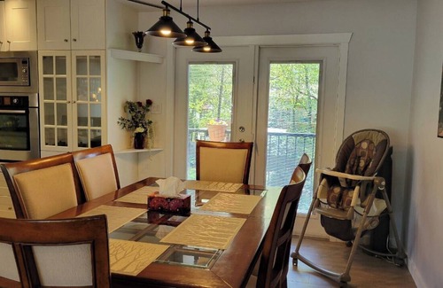 Port Coquitlam House | 3 BR, by Skytrain, Free Parking, Near Coquitlam Centre, Family Friendly!
