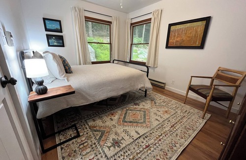 Putnam Valley Cabin | 3 Br Cabin near Lake w Private Dock and Fire Pit, 1 hr from NYC