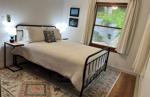 Putnam Valley Cabin | 3 Br Cabin near Lake w Private Dock and Fire Pit, 1 hr from NYC