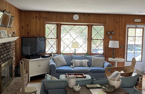 Clearwater Beach House | 3 BR Clearwater Beach, East Hampton. Walk to Beach!