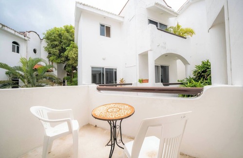 Playacar House | 3 BR Condo with Pool - Playacar Phase II